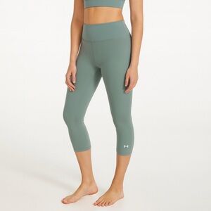 NWT Under Armour Capri Sage Green Leggings Athletic Workout YXLG Gift Ready